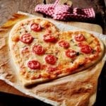 Pizza fatta in casa: 3 ricette sane e gustose